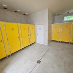 Nové sociální zázemí v plaveckém areálu ve Strakonicích zvyšuje komfort návštěvníků