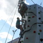 V kolcích závodí v Radobytcích už čtvrt století. K jubileu vyrostl na návsi kolcovník