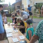 V kolcích závodí v Radobytcích už čtvrt století. K jubileu vyrostl na návsi kolcovník