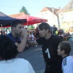 V kolcích závodí v Radobytcích už čtvrt století. K jubileu vyrostl na návsi kolcovník