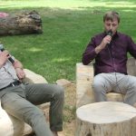 Na tvoření řezbářů v Petrovicích byli lidé zvědaví. Dřevěné sochy opět ozdobí obec