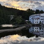 V táborských Čelkovicích klesla Lužnice. Lidé se snaží zachraňovat škeble