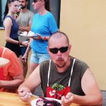 Vyrovnal vlastní rekord v pojídání borůvkových knedlíků. Za půl hodiny jich zvládl 27!
