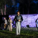 Divadlo Continuo umístilo své představení do parku u budějovického Velkého jezu