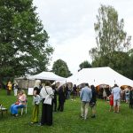 Divadlo Continuo umístilo své představení do parku u budějovického Velkého jezu