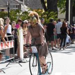 Koloběžkový závod plný kostýmů i výkonů. Bechyňská Grand Prix přilákala stovky lidí