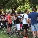 Koloběžkový závod plný kostýmů i výkonů. Bechyňská Grand Prix přilákala stovky lidí