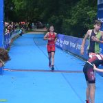 VIDEO: Mladí táborští závodníci získali na Táborském triatlonovém festivalu tři medaile. Radovali se Justina Bednářová, Veronika Křížová a Adam Šiška