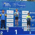 VIDEO: Mladí táborští závodníci získali na Táborském triatlonovém festivalu tři medaile. Radovali se Justina Bednářová, Veronika Křížová a Adam Šiška