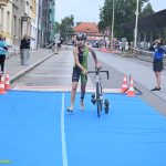 VIDEO: Mladí táborští závodníci získali na Táborském triatlonovém festivalu tři medaile. Radovali se Justina Bednářová, Veronika Křížová a Adam Šiška