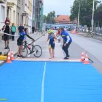 VIDEO: Mladí táborští závodníci získali na Táborském triatlonovém festivalu tři medaile. Radovali se Justina Bednářová, Veronika Křížová a Adam Šiška