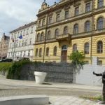 Hřiště nebo parkoviště? Dvě skupiny obyvatel Strakonic mají o místě odlišnou představu