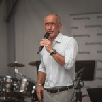 Titul je doma! Čestice převzaly Zlatou stuhu jako jihočeská vesnice roku