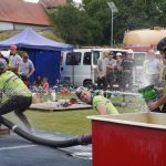 Na soutěži hasičů v Rovné zasahovala záchranka. Domácí veteráni vyhráli
