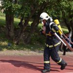 VIDEO: Do Frymburku se sjela krajská špička hasičů TFA. Trať si vyzkoušelo i pár zájemců z veřejnosti