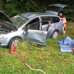 Při vážné nehodě u Hněvkova transportoval vrtulník ženu s vážným zraněním hlavy