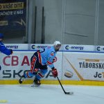 VIDEO: Kohouti odstartovali C-Energy Cup přesvědčivým výkonem. Základ výhře položili už v první třetině