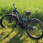 Z kolárny bytového domu v Táboře zmizela dvě elektrokola