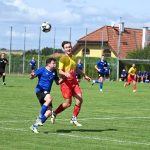 VIDEO: Meteor přetlačil v derby těsně Dražice. Dvakrát se prosadil Petr Lachout, který stihl i červenou