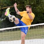VIDEO: Los Nohejbalos dominovali na hřišti i v pivní štafetě