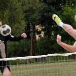 VIDEO: Los Nohejbalos dominovali na hřišti i v pivní štafetě
