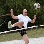 VIDEO: Los Nohejbalos dominovali na hřišti i v pivní štafetě
