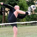 VIDEO: Los Nohejbalos dominovali na hřišti i v pivní štafetě