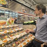 Ve Strakonicích otevřel nový hypermarket Albert s pestrou nabídkou specialit i běžného zboží. Zákazníci nakoupí s 10% slevou