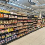 Ve Strakonicích otevřel nový hypermarket Albert s pestrou nabídkou specialit i běžného zboží. Zákazníci nakoupí s 10% slevou