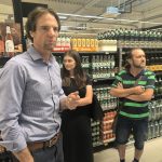 Ve Strakonicích otevřel nový hypermarket Albert s pestrou nabídkou specialit i běžného zboží. Zákazníci nakoupí s 10% slevou
