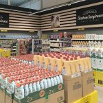 Ve Strakonicích otevřel nový hypermarket Albert s pestrou nabídkou specialit i běžného zboží. Zákazníci nakoupí s 10% slevou
