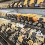 Ve Strakonicích otevřel nový hypermarket Albert s pestrou nabídkou specialit i běžného zboží. Zákazníci nakoupí s 10% slevou