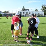 VIDEO: Den OFS v Plané nad Lužnicí vyvrcholil soubojem osobností proti vybraným hráčům z okresních soutěží. Pro nadační fond se vybralo přes 115 tisíc