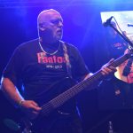 Noc plná světel a cesta do nebe posetá bílými růžemi. Fantom odehrál koncert Pocta Jindrovi