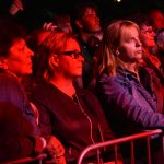 Noc plná světel a cesta do nebe posetá bílými růžemi. Fantom odehrál koncert Pocta Jindrovi