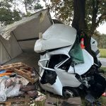 AKTUALIZOVÁNO: Vážná nehoda na Písecku. Řidička narazila s dodávkou do stromu