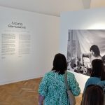 Dílo sochařky Marie Bartuszové ukazuje v Alšovce sílu ticha a křehkosti
