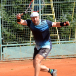 Tomáš Kainráth na Masters využil absence vítěze seriálu