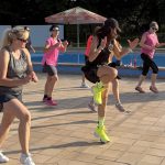 Na milevském koupališti se cvičila zumba v latinskoamerickém rytmu