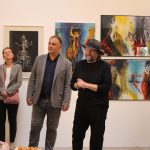 Setkání tří světů v Jistebnici. Jan Kunovský vystavuje v Galerii U kostela Nebezpečný svět