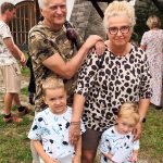 V Žumberku na slavnosti řemesel pomáhal razit dětem pražské groše jako zavedená mincovna. Ruku necítil