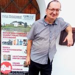 V Žumberku na slavnosti řemesel pomáhal razit dětem pražské groše jako zavedená mincovna. Ruku necítil