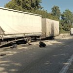V Dražicích se střetla dodávka s nákladním autem. Provoz je řízen kyvadlově