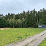 Hluk, černá stavba a stížnosti. O motokrosové dráze v Chotovinách rozhodnou úřady