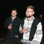 VIDEO. Benátská noc v Borovanech opět lákala. Posádky šťastně dorazily do cíle za hudebního doprovodu kapely Paradoxy