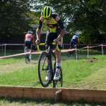 Bernartický cyklokros opanoval Jakub Elbadri z Prostějova