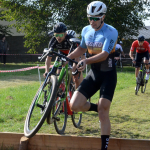 Bernartický cyklokros opanoval Jakub Elbadri z Prostějova