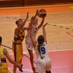 Basketbalové derby ovládla strakonická děvčata, chlapci padli i s Lions