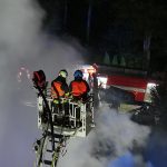 V Dobechově u Kaplice v noci hořel srub. Škoda se odhaduje přes deset milionů