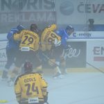 VIDEO: Kohouti zvládli premiéru v Maxa lize skvěle! Obhájci titulu z Jihlavy nasypali v mlhovém oparu šest kousků